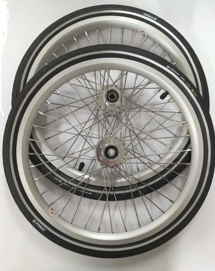 Wheels Set of2 spoked 18" - Silver (Tyre&Tube)